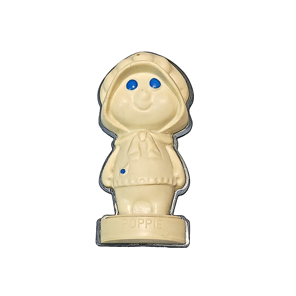 Vintage POPPIE Dough-girl Pillsbury Doughboy's Wife Vinyl Figure Frig Magnet 3"